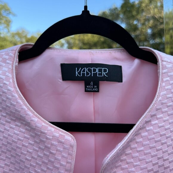 Pretty in Pink! Kasper 2 piece suit skirt set in gorgeous pink! Size 4 - Picture 4 of 4